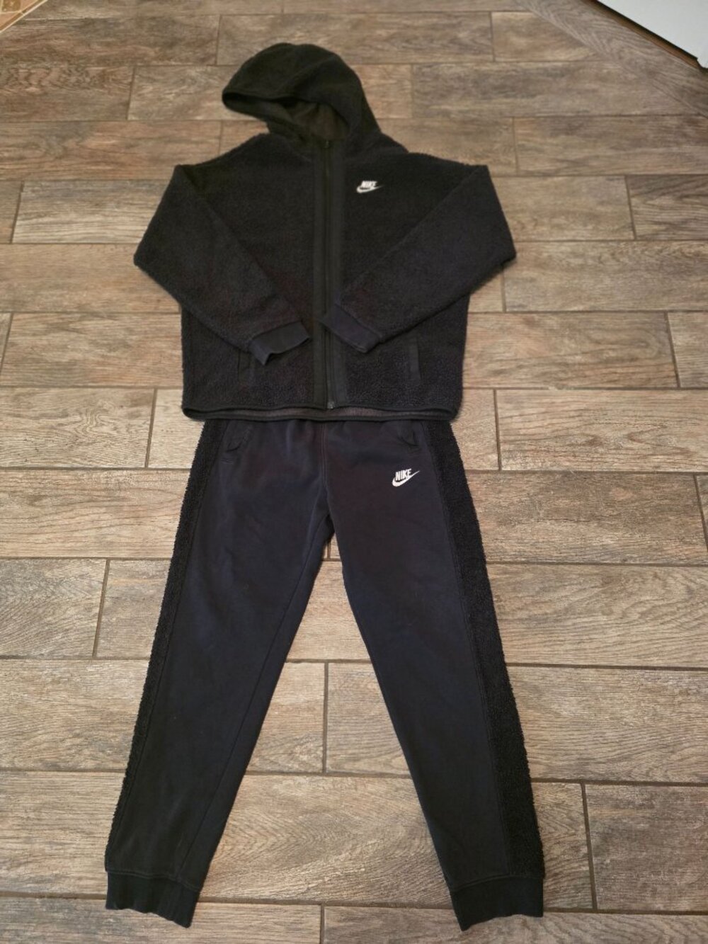 Nike boys Fleece Black Faux fur Jogger Set Hoodie Joggers size L XL